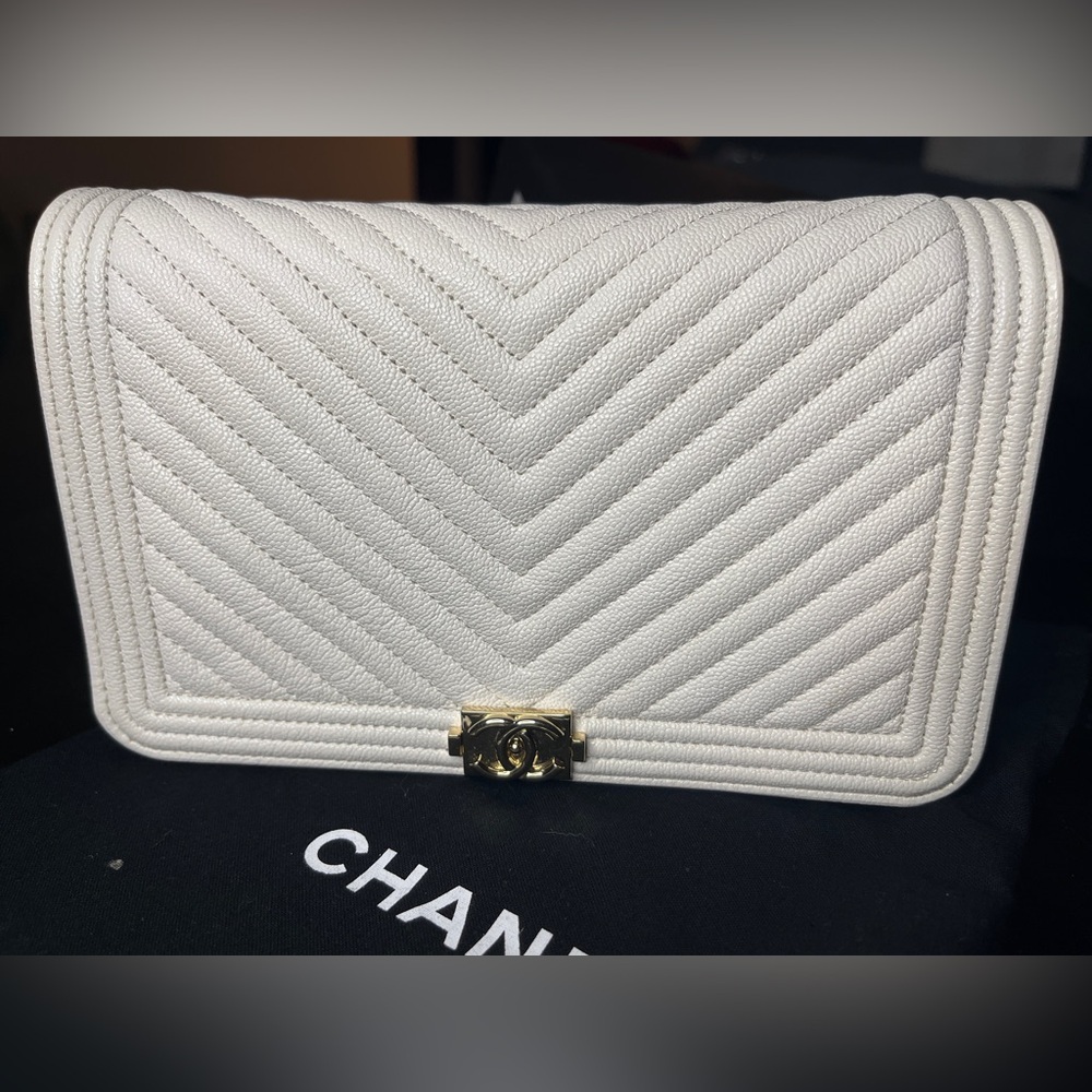 White CHANEL Boy Wallet on Chain - Chevron with Gold Hardware